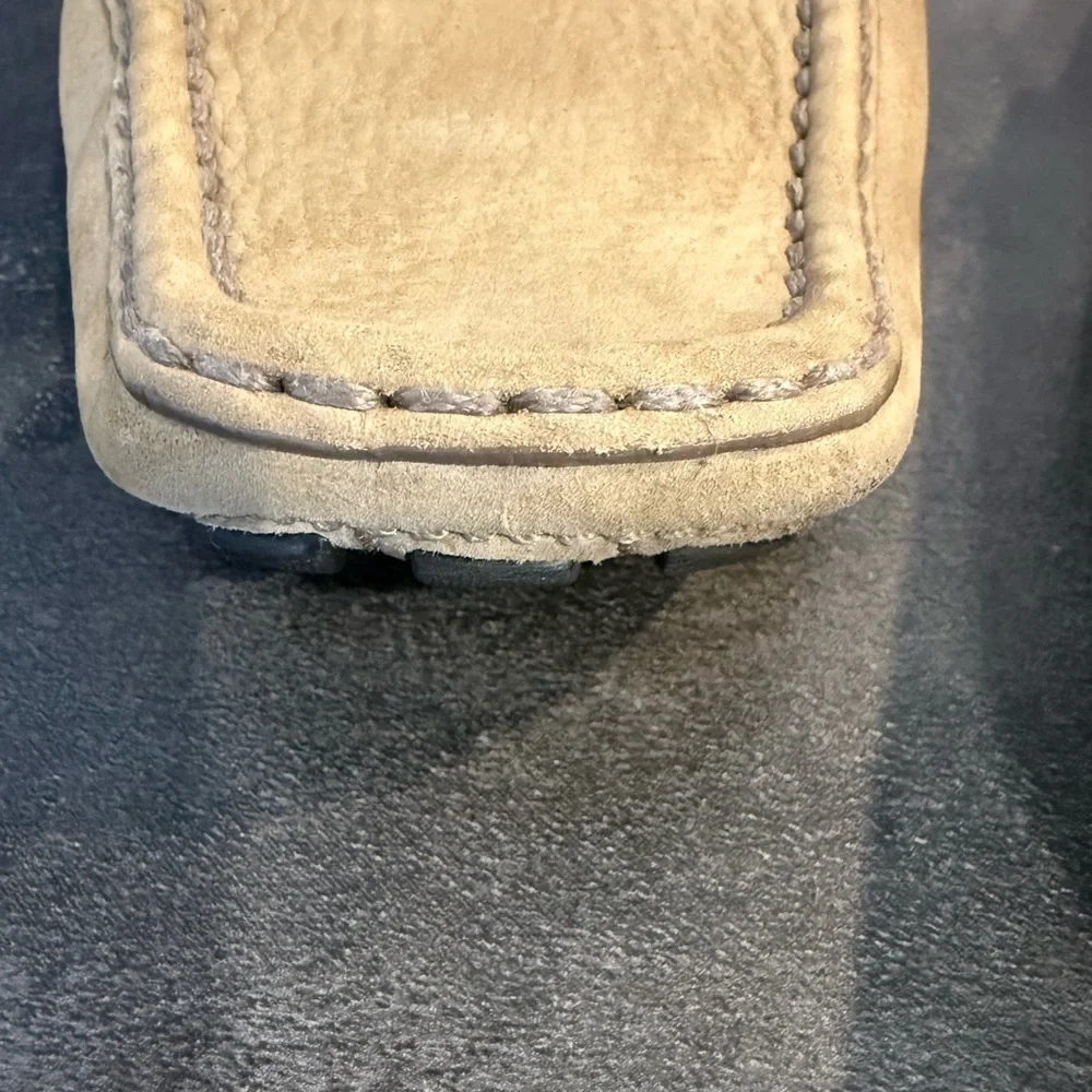Louis Vuitton Tan Loafers with Red and Blue Detail size 8M